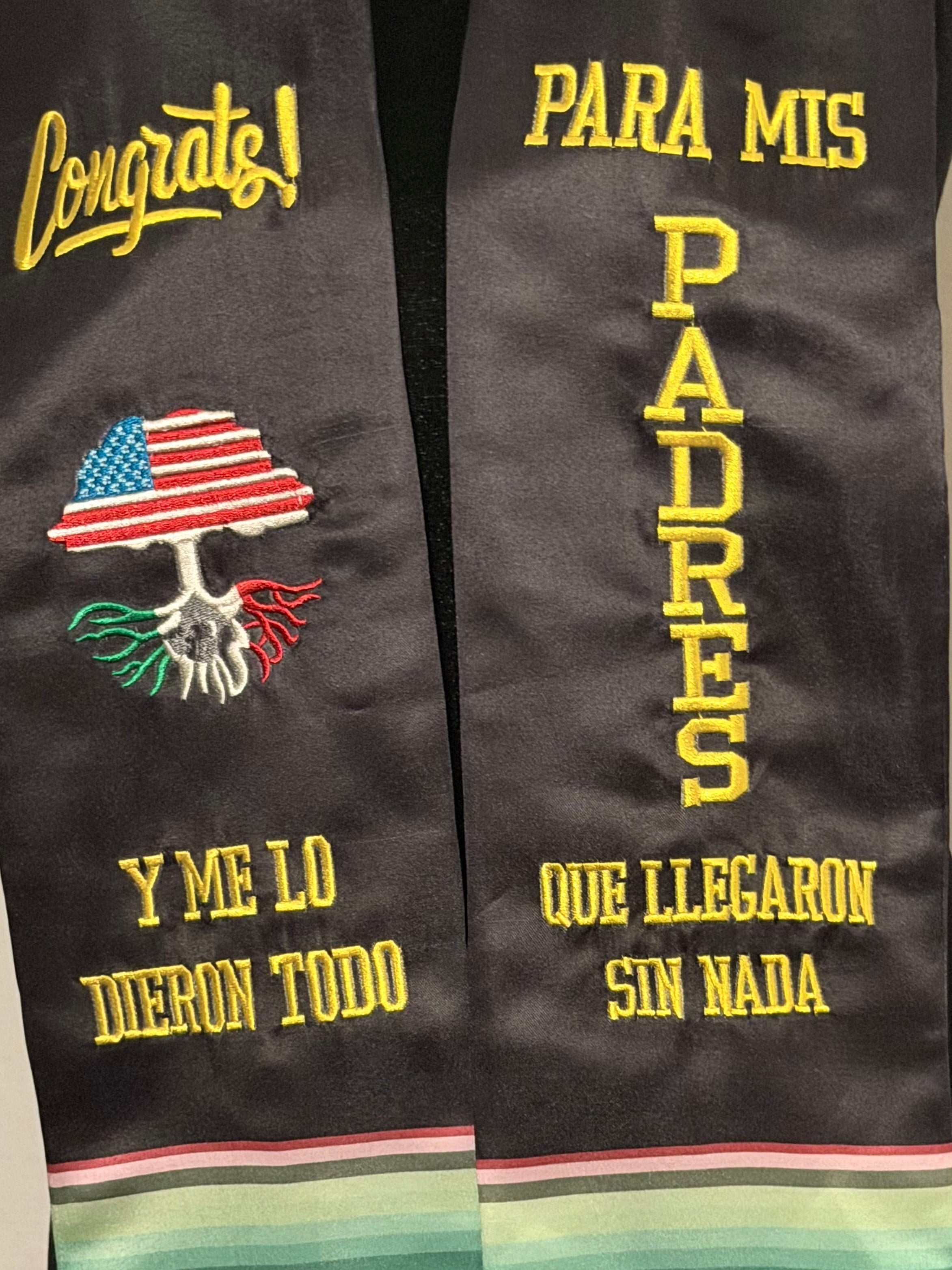 Para Mis Padres Graduation Stole